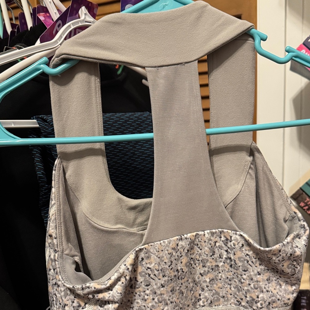 Lululemon Athletica Gray Patterned Tank Top - Picture 3 of 5